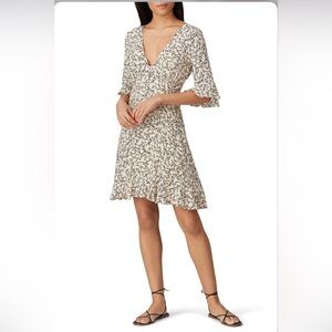 Cupcakes and Cashmere Roxbury Dress Size 6